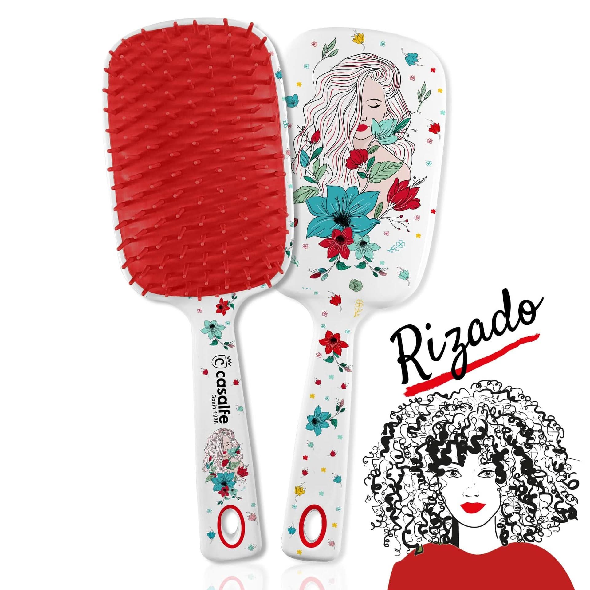 Casalfe Ella XL Brush detangles without pulling curly and/or unruly hair